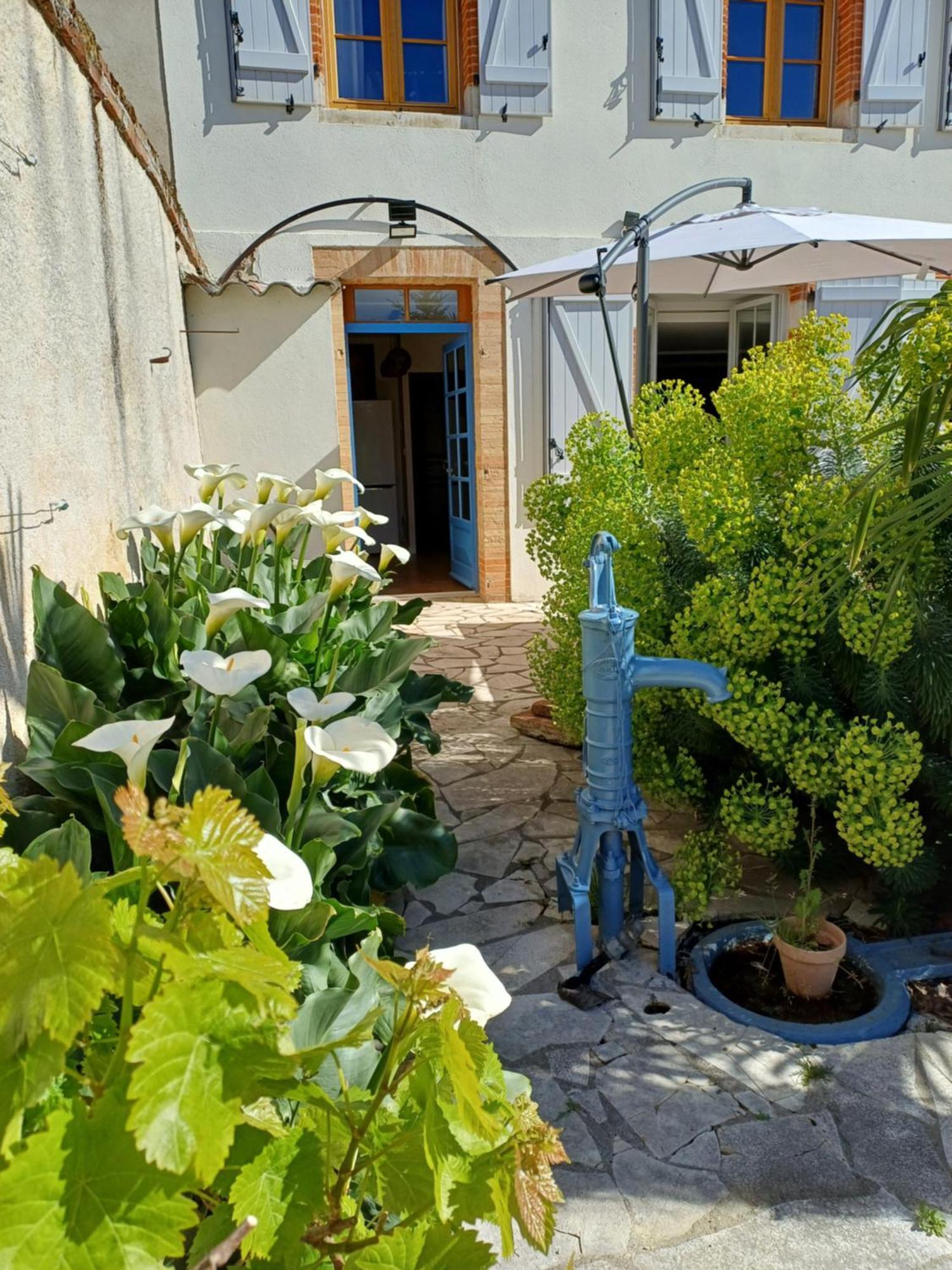 Le Relais De Lezat Hotel Bagian luar foto